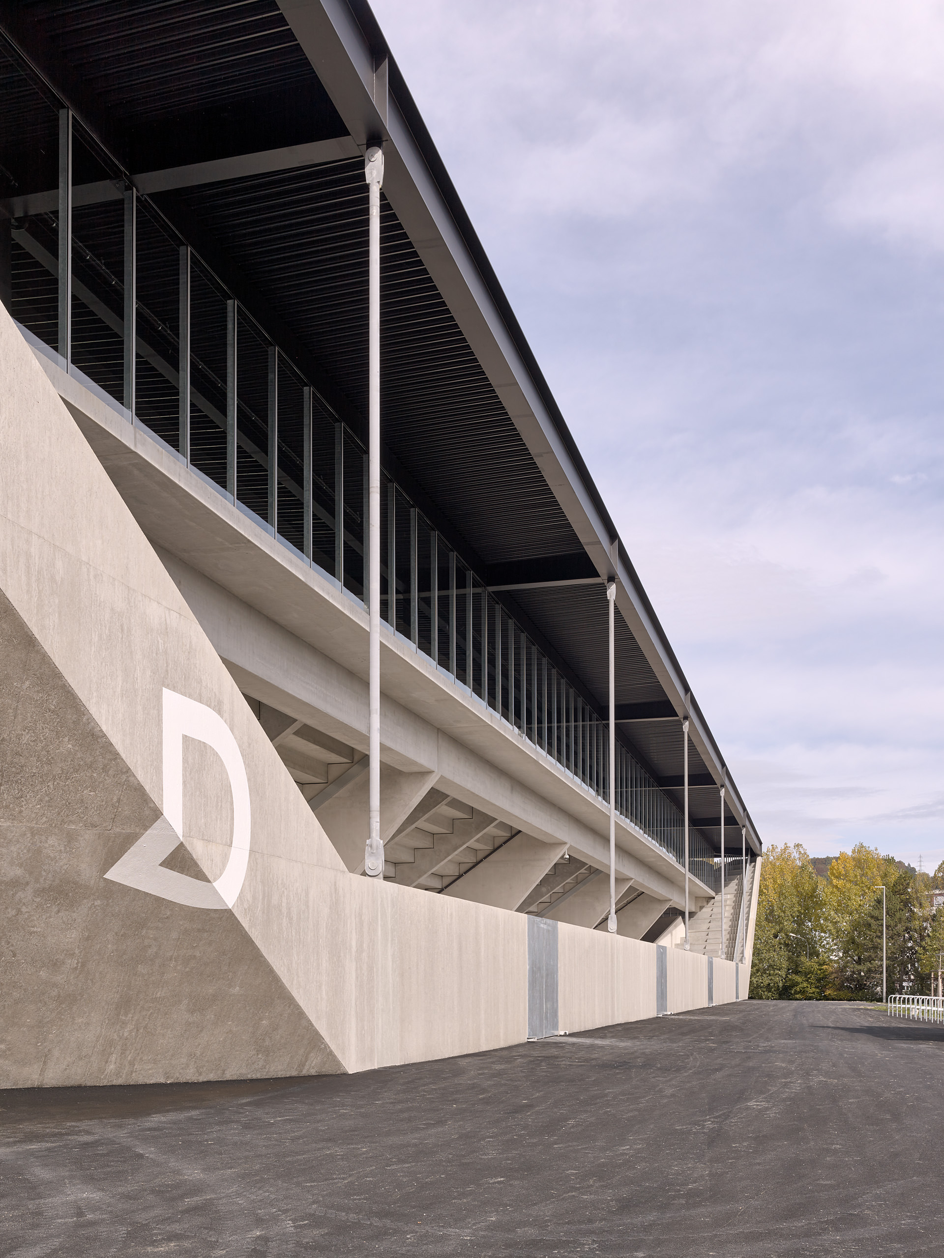 Stade de la Tuilière, Lausanne